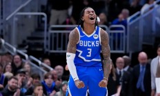 开云体育入口-雄鹿队新援在首秀中砍下+，助球队取胜