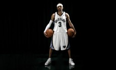 开云体育平台APP-看到您提供的这两个关键词—凯尔特人碾压尼克斯和福克斯关键制胜—其中存在着一个非常有趣且明显的矛盾点，达龙·福克斯是萨克拉门托国王队的当家球星，并非凯尔特人或尼克斯的球员