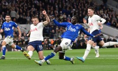 开云体育APP下载-里尔再下一城，击败对手赢得胜利