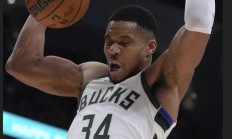 开云体育登录-开拓者全队出击，击败雄鹿