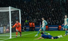 开云体育平台APP-胜负悬殊的足球比赛引发球迷热议，话题不断