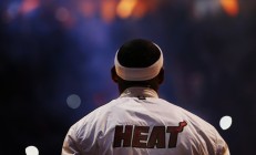 开云体育-血脉压制，红牛弑父未遂，皮亚斯特里一鸣惊人改写剧本