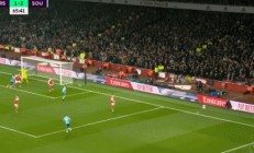 开云体育入口-南安普顿客场平局，逼近保级线