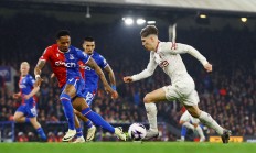 开云体育在线-国际米兰主场大胜，继续压迫榜首球队