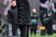 开云体育-法兰克福队势不可挡，轻松赢得关键胜利