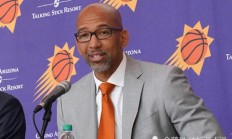 开云体育入口-开拓者队主教练荣获赛季最佳教练