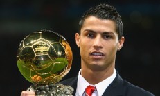 开云体育app-豪华收割机静音密尔沃基刀锋，哈利伯顿于无声处点亮星光