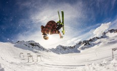 开云体育登录-莱奥的压制级魔术，哥伦比亚3-0横扫新西兰，美洲虎展翅翱翔