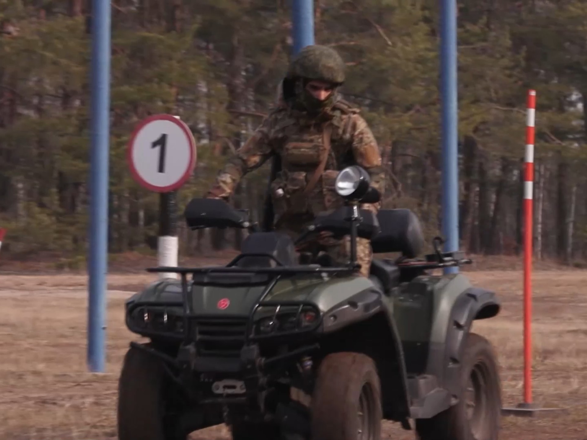 俄罗斯惊险获胜，晋级形势乐观