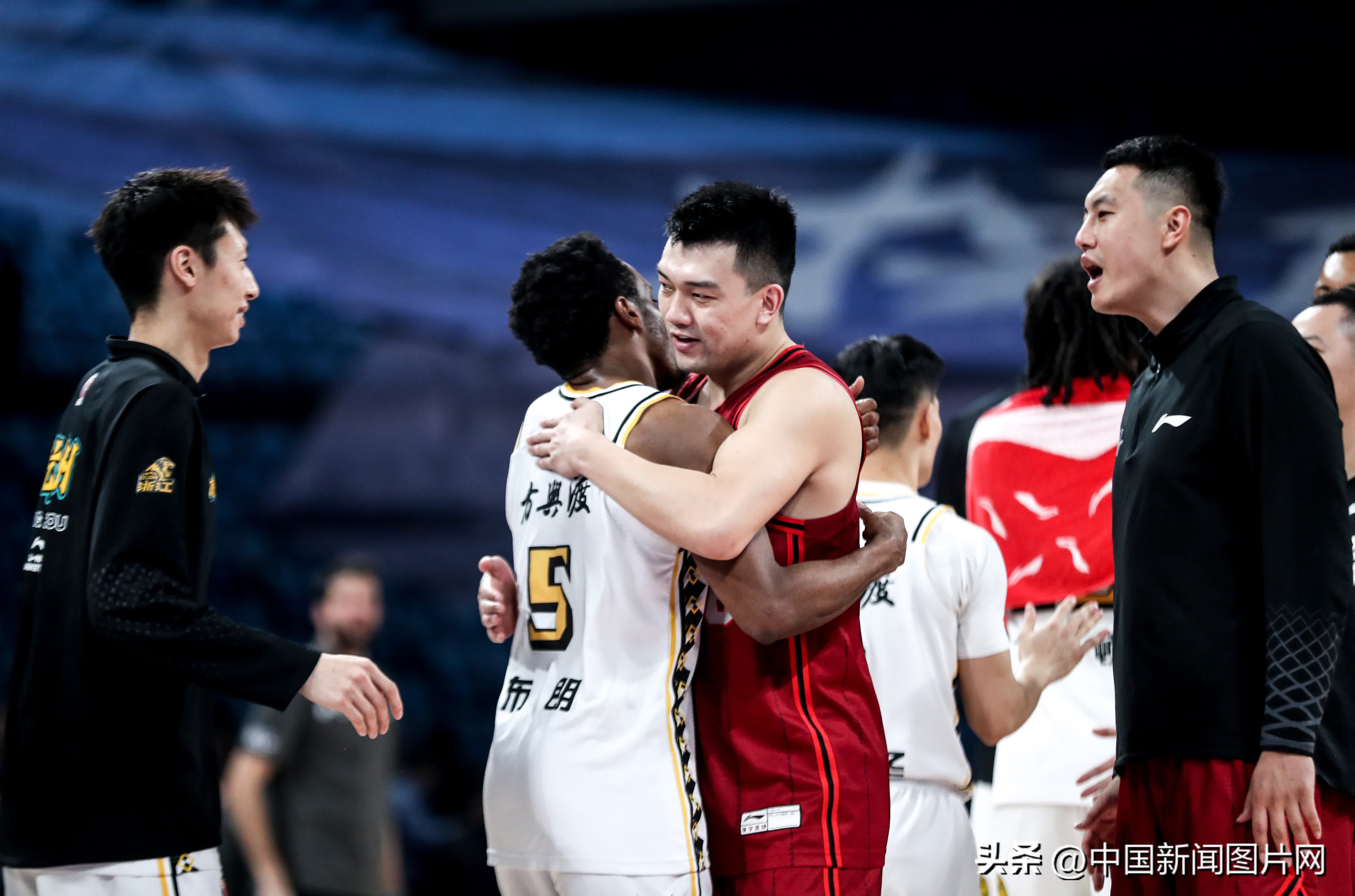 北京男篮再胜江苏，轻松取胜