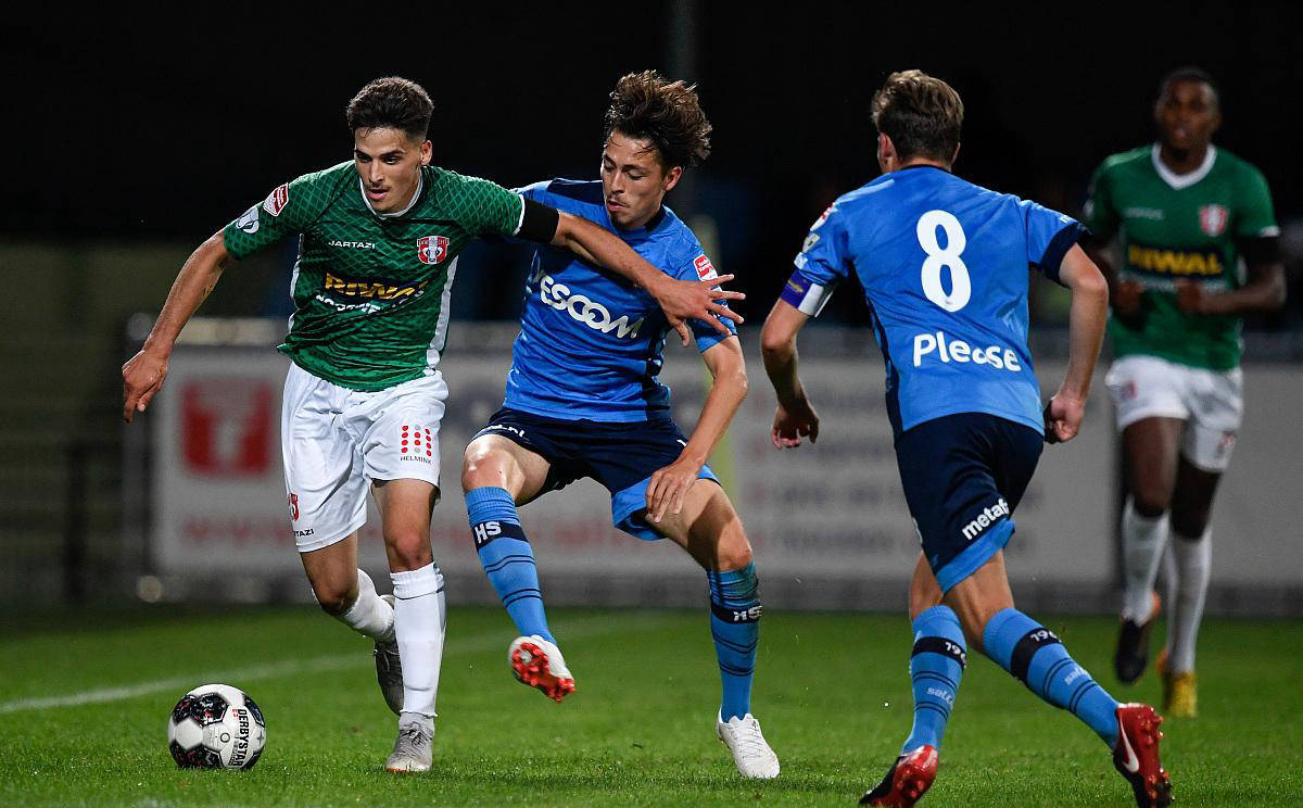 包含巴黎圣日尔曼憾负阿贾克斯，欧冠资格岌岌可危的词条