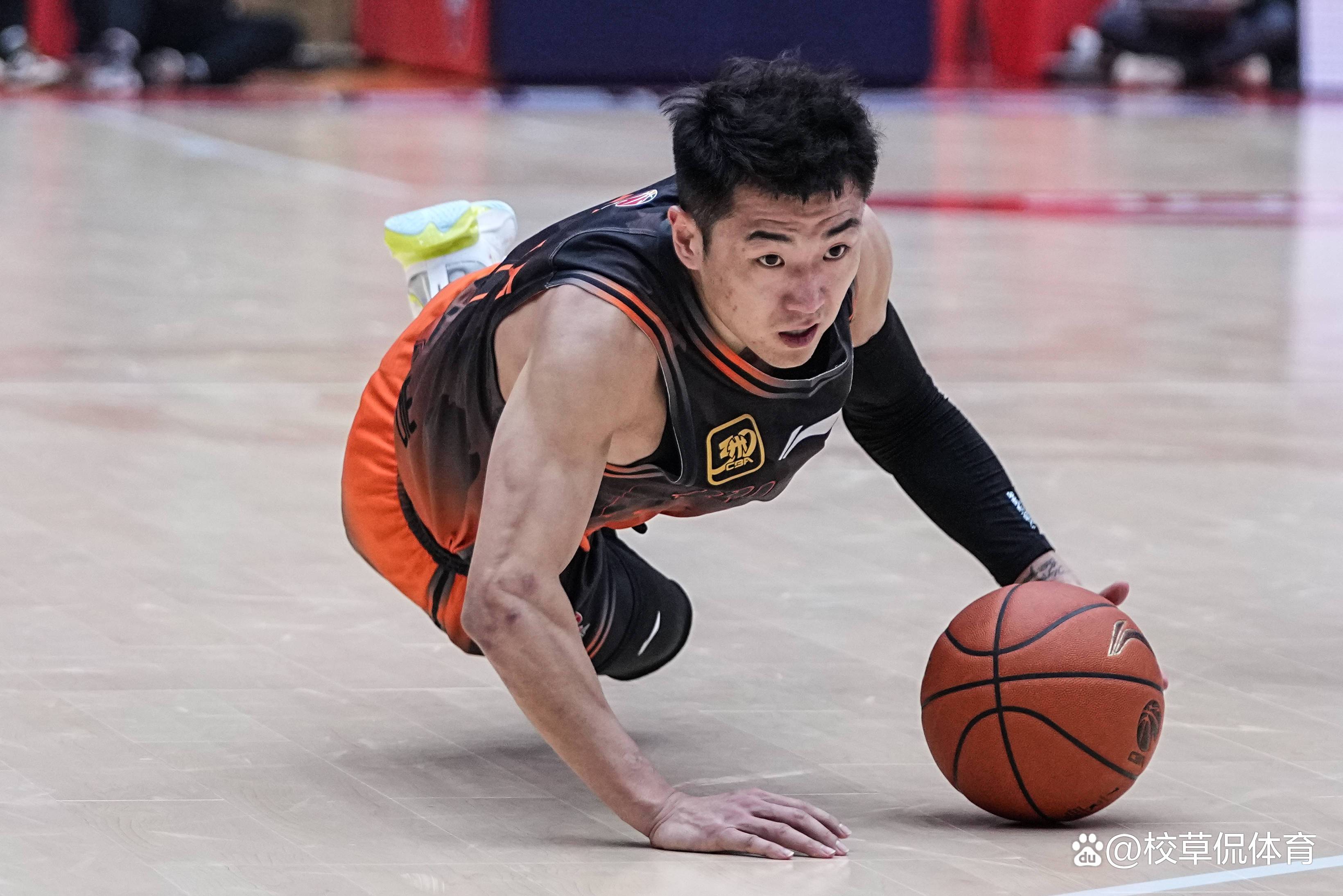 江苏男篮境地堪忧，连败不止