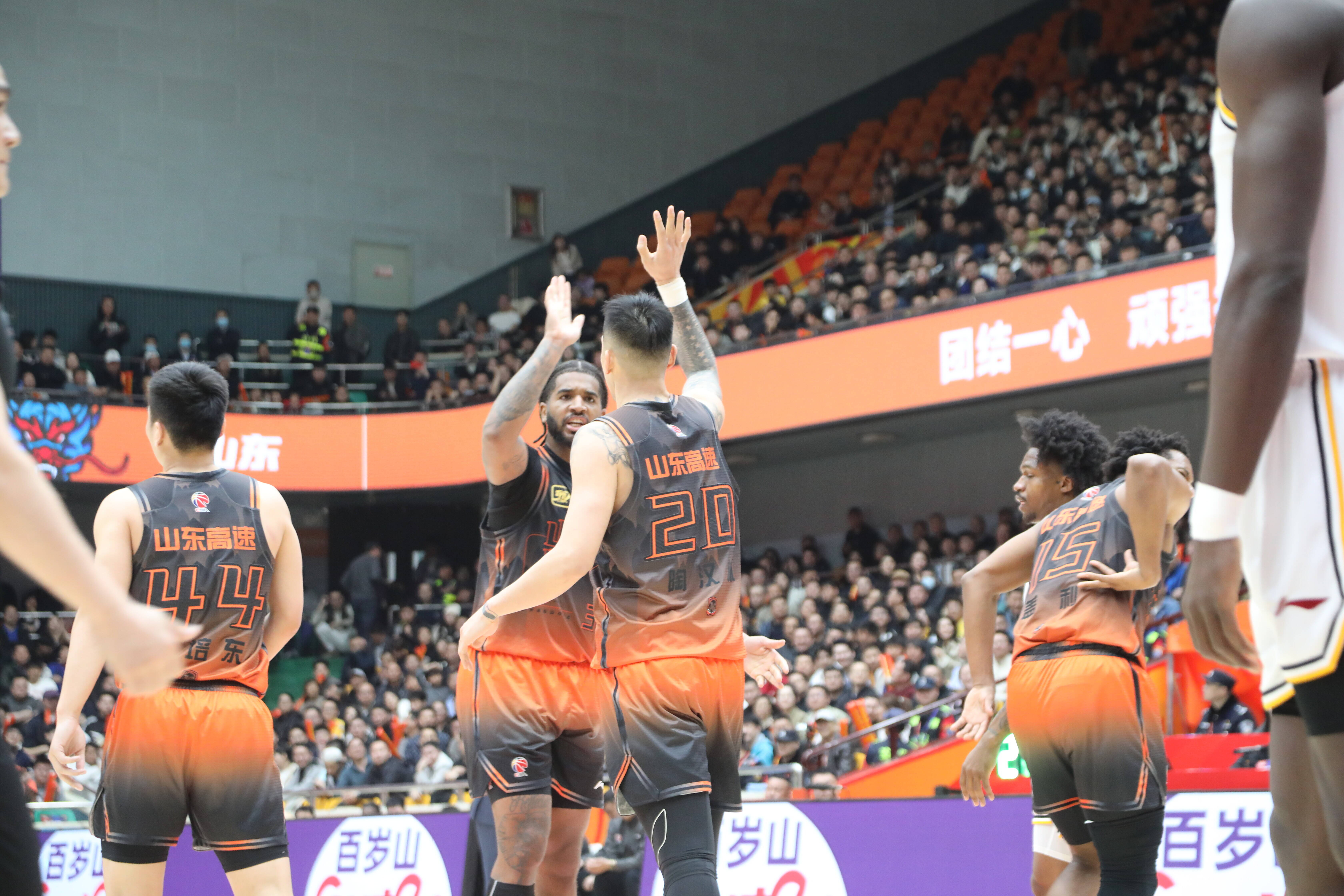 鲁能客场惜败，主帅透露球队备战困难