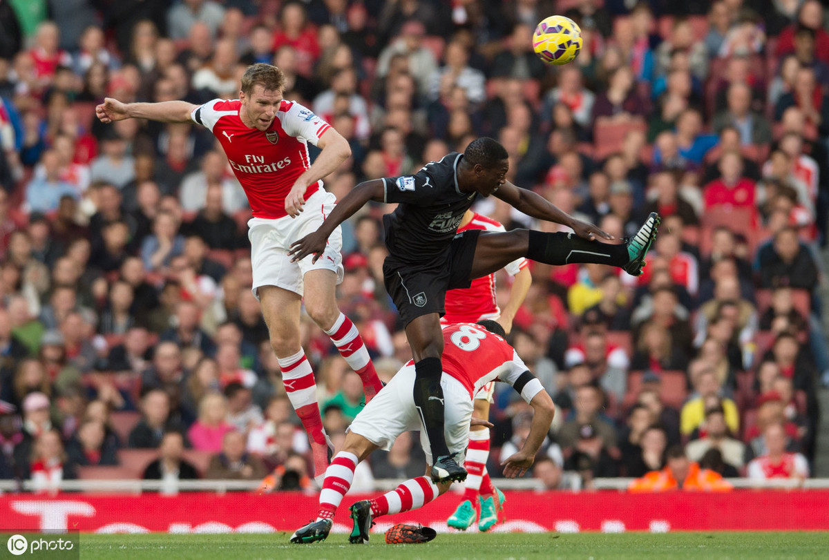 南安普顿赢下伯恩利,提升保级前景 南安普顿赢下伯恩利,提升保级前景