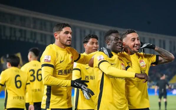 球队冠军呼声高涨,实力悄然崭露或成黑马 球队冠军呼声高涨,实力悄然崭露或成黑马