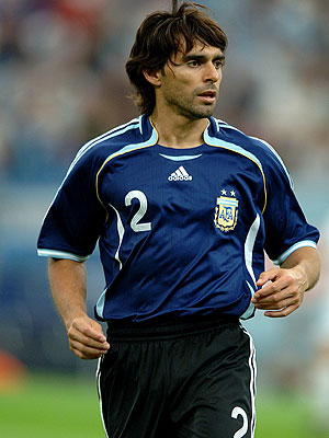 阿根廷球队主教练宣布退休计划 阿根廷球队主教练宣布退休计划