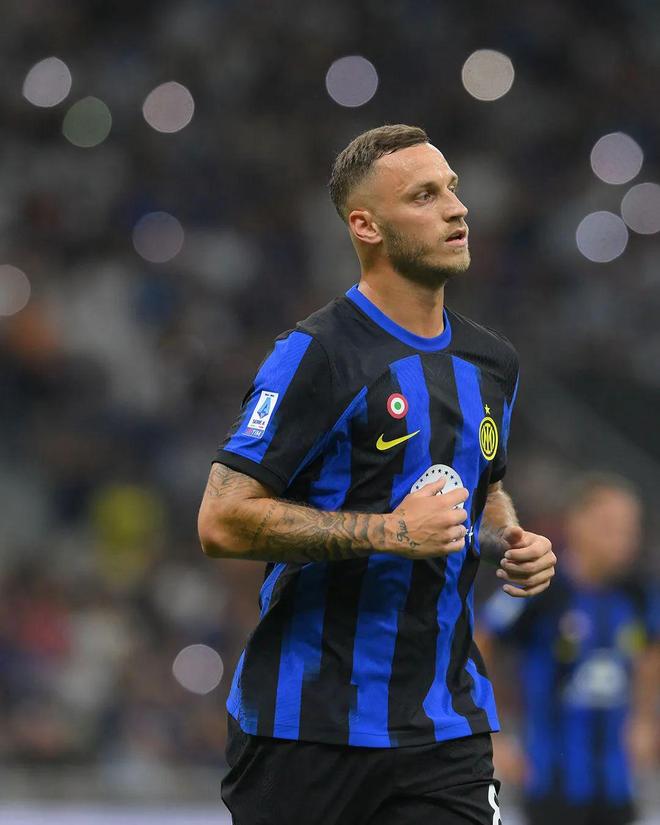 包含佛罗伦萨主场告捷，迎来联赛三连胜的词条