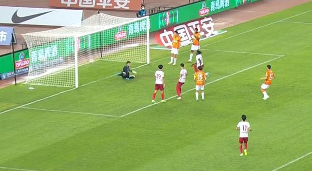 欧国联赛事火爆继续,球员燃情争胜 欧国联赛事火爆继续,球员燃情争胜