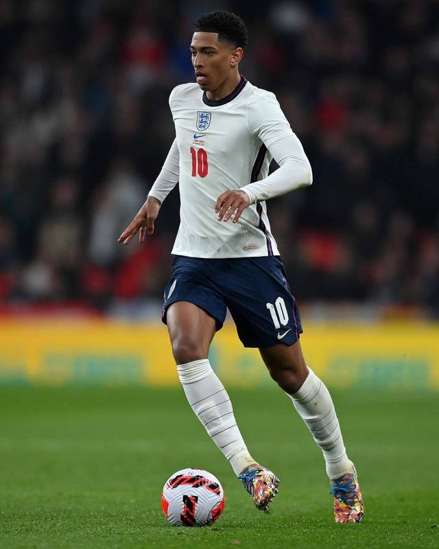 科特迪瓦队实力压制，成功晋级