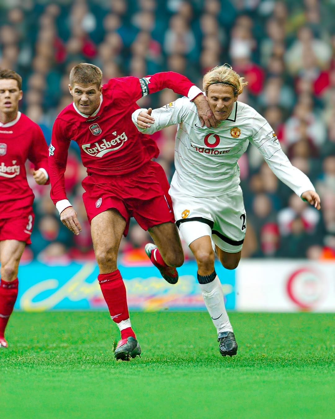 英格兰客场大胜安道尔，领跑小组