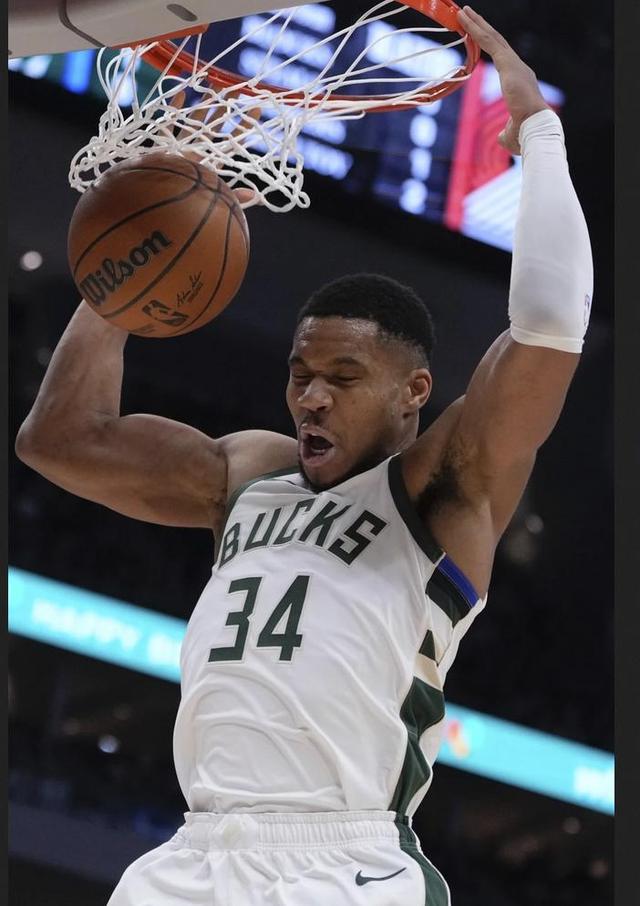 开拓者全队出击,击败雄鹿 开拓者全队出击,击败雄鹿