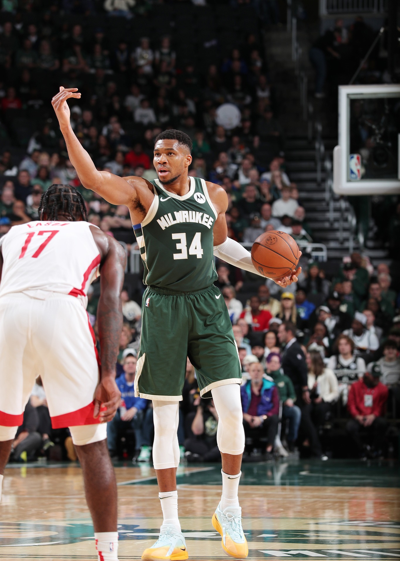 雄鹿逆转热火，晋级半决赛