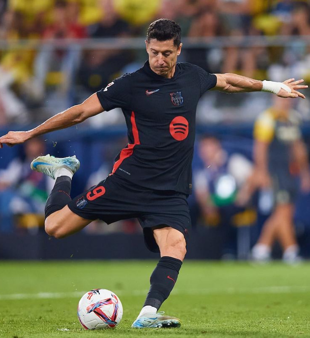 莱万特边锋梅开二度帮助球队战胜毕尔巴鄂